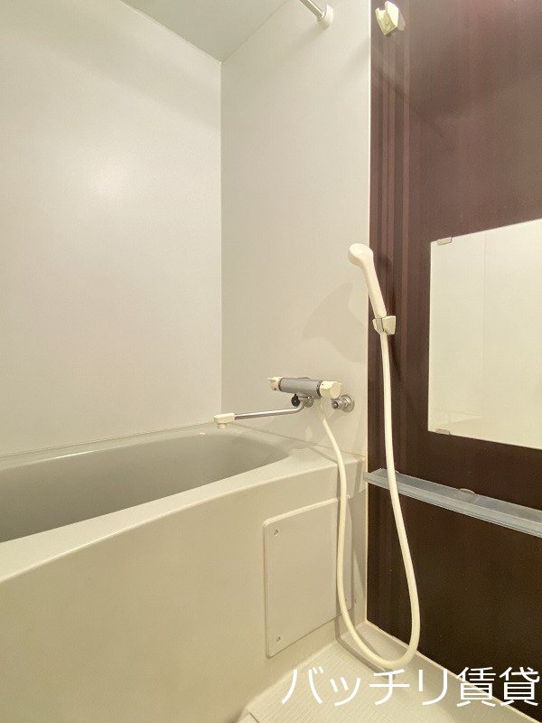 バス・シャワールーム　同型タイプの為、現状を優先致します。