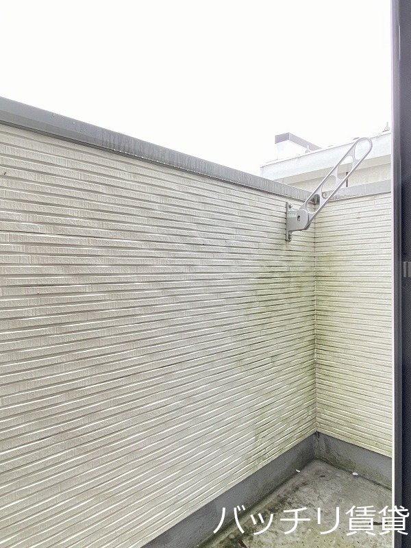 バルコニー　同型タイプの為、現状を優先致します。