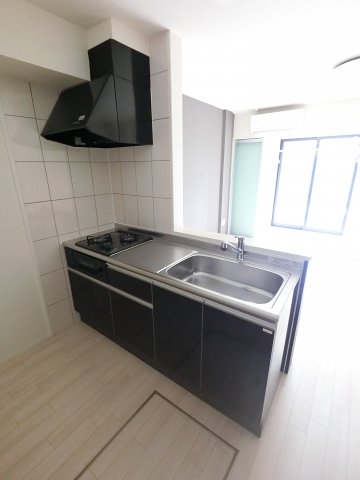 キッチン　※同タイプの写真となります。