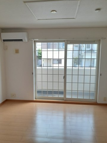 居室・リビング　居間です