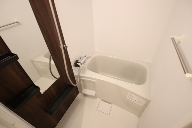 バス・シャワールーム　※別室の参考写真の為、現況優先です。