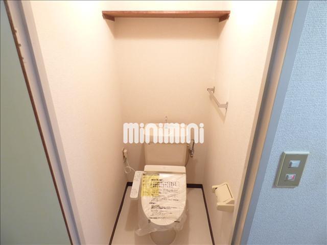 トイレ　温水洗浄便座の洋式トイレです。