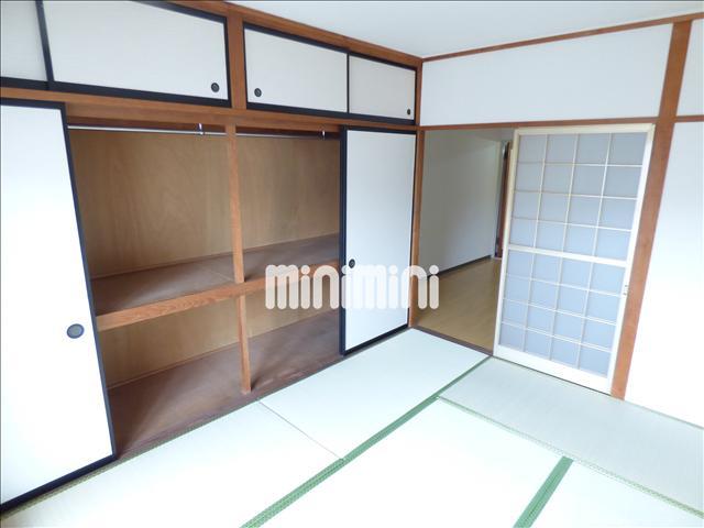 収納　長く広く、多くの物を収納できます。