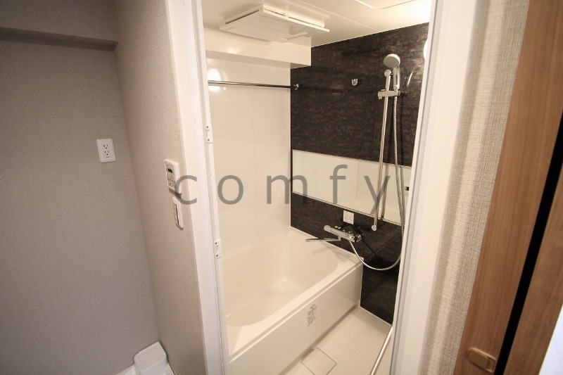 バス・シャワールーム　バスルーム