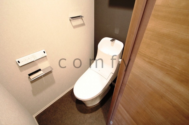 トイレ　ウォシュレット付きトイレ
