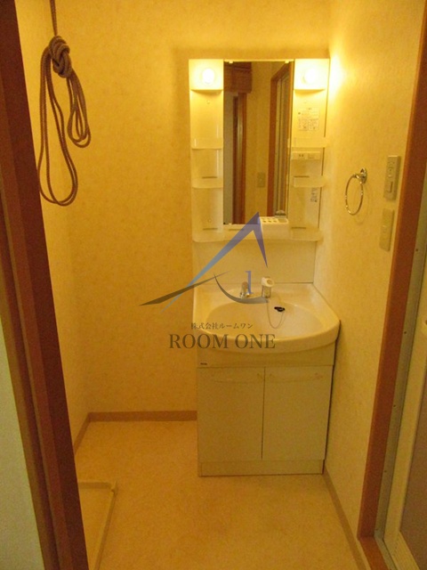 洗面設備　洗面台です。