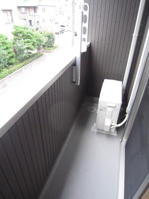 バルコニー　シャッター雨戸付き