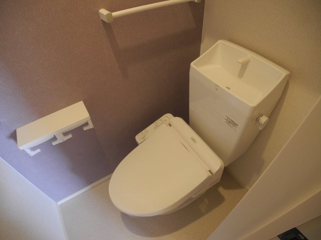 トイレ　※別号室の写真になります※