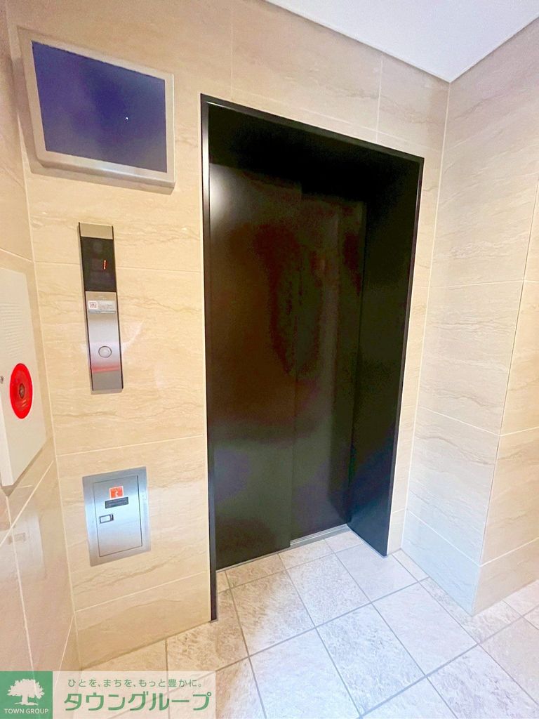 居室・リビング　エントランス