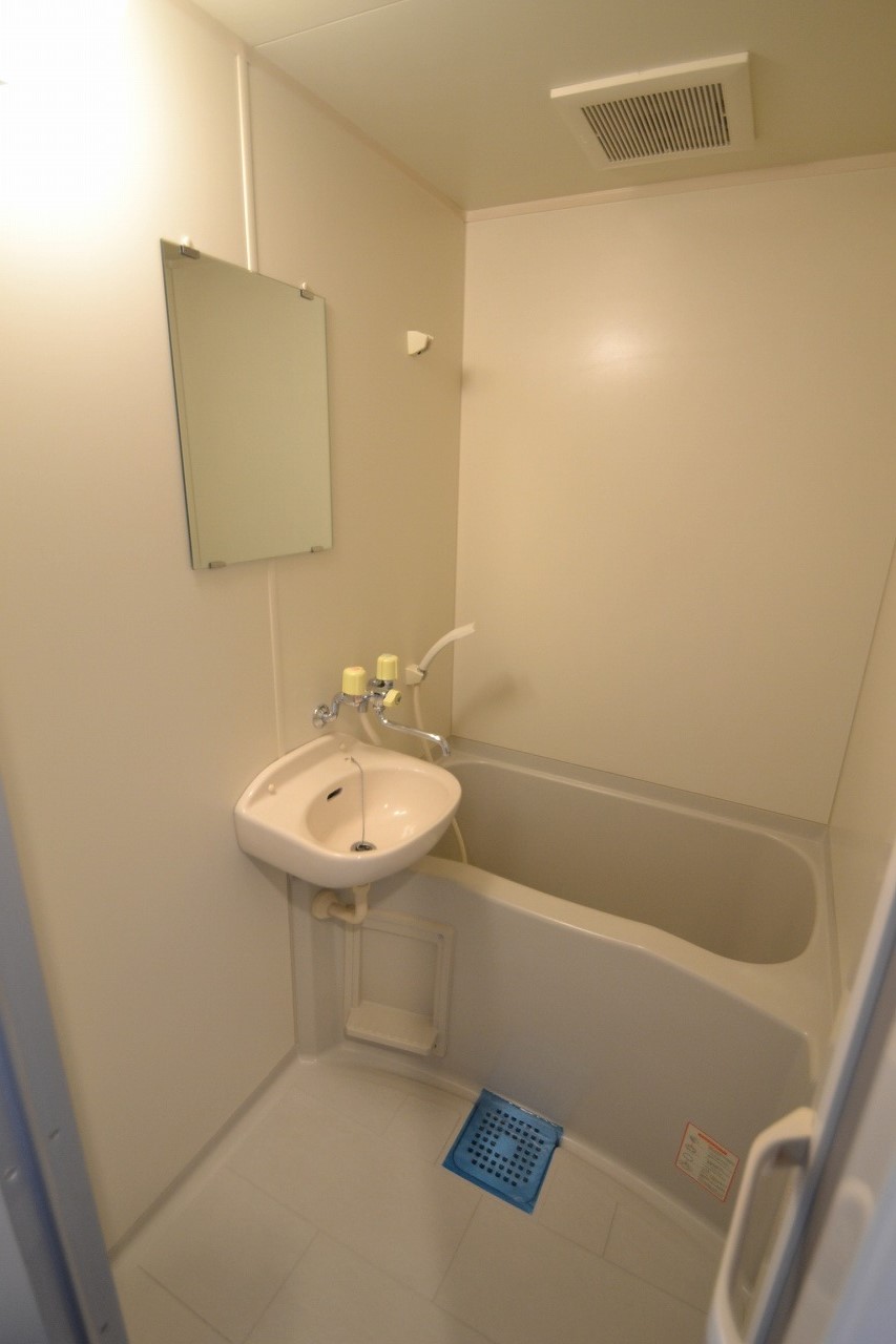 バス・シャワールーム　キレイなバスルーム