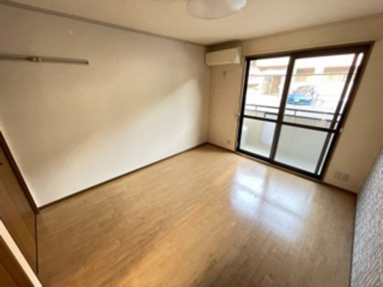 居室・リビング　※別部屋の写真です