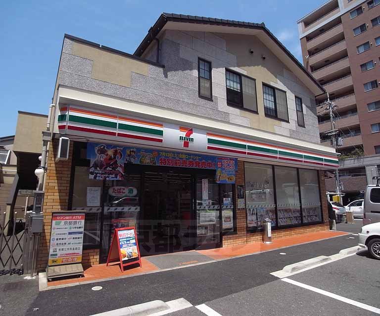 コンビニ　セブンイレブン京都西大路松原店（コンビニ）まで93m