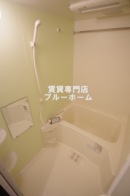 バス・シャワールーム　浴室乾燥機付きの浴室です！