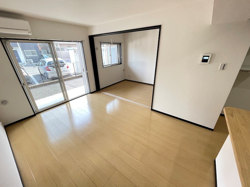 居室・リビング　※同棟同型内観写真、現状優先となります。