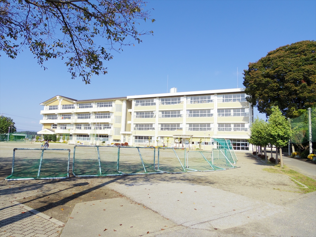 小学校　宇都宮市立姿川第二小学校（小学校）まで718m