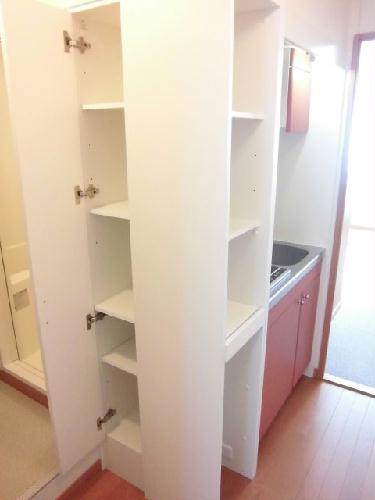 収納　収納棚つきです。