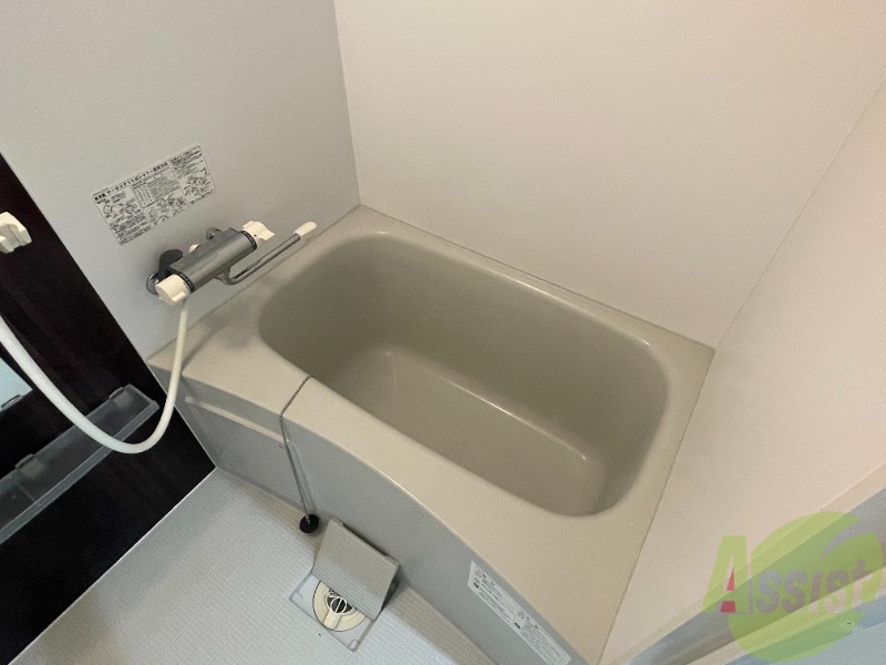 バス・シャワールーム　１人暮らしにはピッタリのサイズ感ですね！