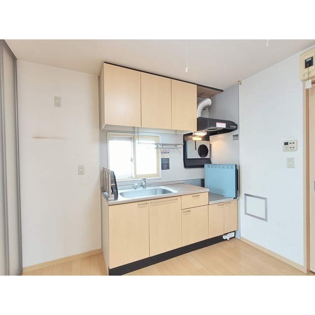 キッチン　※リノベーション前の写真です