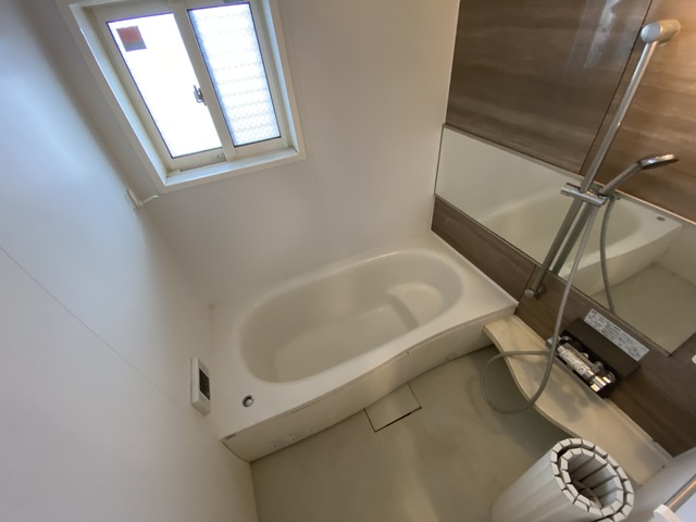 バス・シャワールーム　１坪バスでゆったりできます
