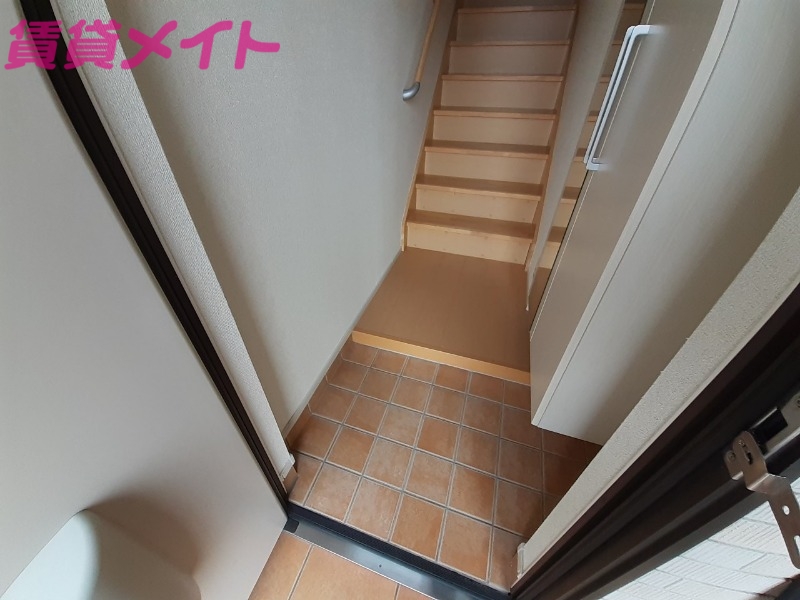 玄関　同型タイプ写真