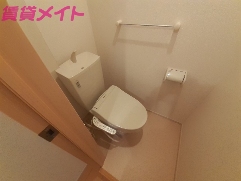 トイレ　同型タイプ写真