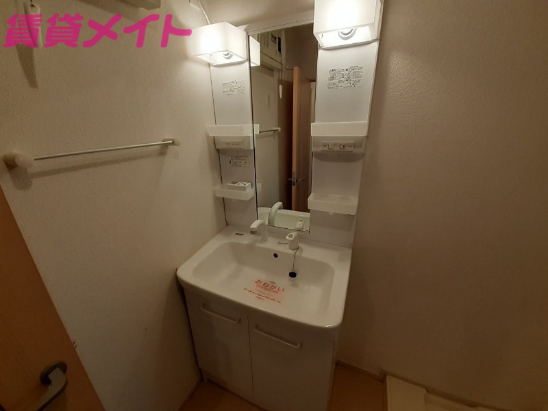 洗面設備　同型タイプ写真