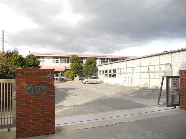 中学校　木屋瀬中学校（中学校）まで2480m