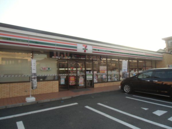 コンビニ　セブン-イレブン 東恋ケ窪２丁目店（コンビニ）まで190m