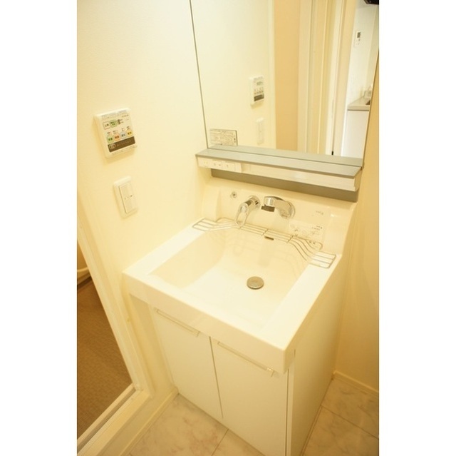 洗面設備　同タイプ・別部屋画像