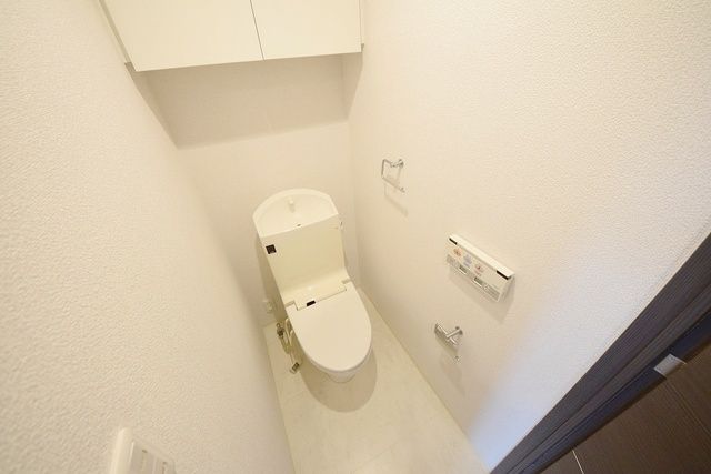 トイレ　★参考写真・部屋により内装が異なります★