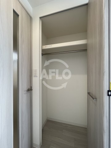 収納　プレサンス塚本ベラビィ　クローゼット