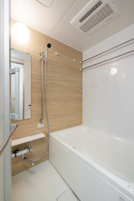 バス・シャワールーム　※写真は同タイプ住戸です。