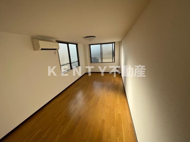 居室・リビング　居間です