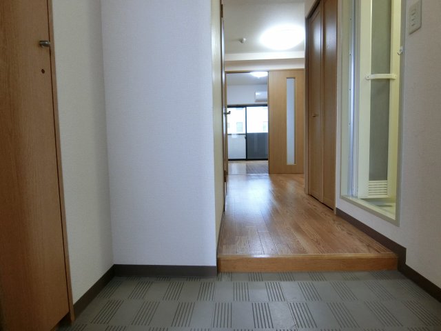 玄関　詳細は、RISUMO江坂本店→06-6155-7137まで♪