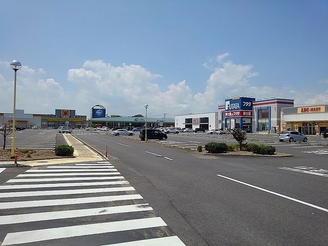 ショッピングセンター　フレスポ中津（ショッピングセンター）まで1300m