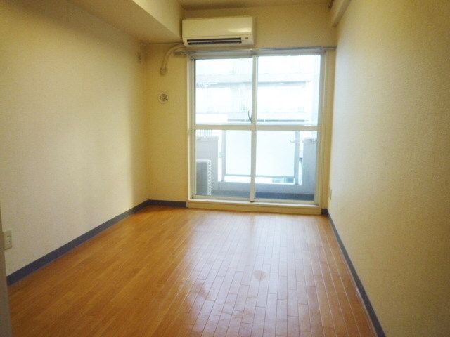 居室・リビング　★明るい洋室★