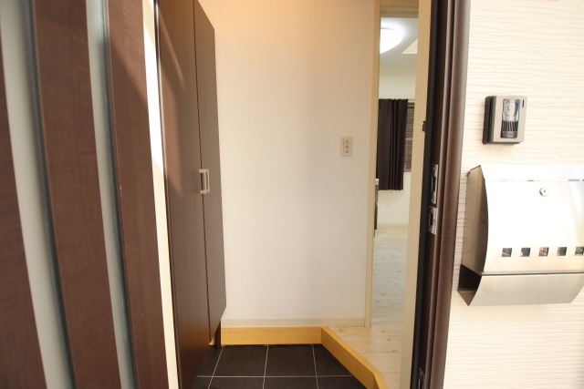 玄関　※別室の参考写真の為、現況優先です。