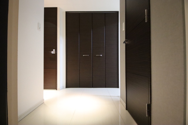 玄関　※別室の参考写真の為、現況優先です。