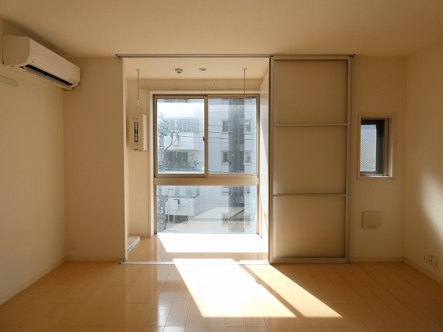 居室・リビング　居室