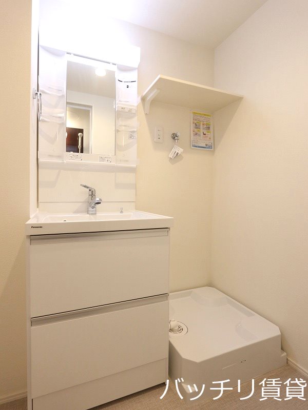 洗面設備　同型タイプの為、現状を優先致します。