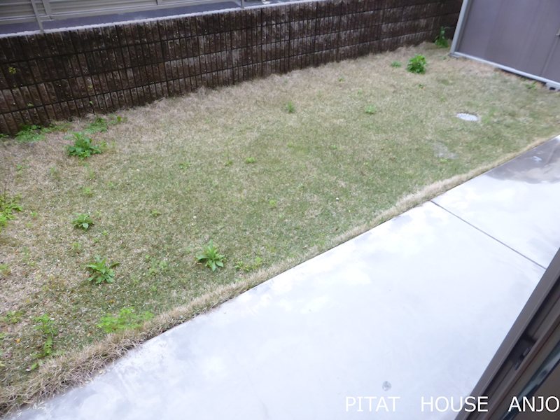 庭　参考写真１０１（反転タイプ）