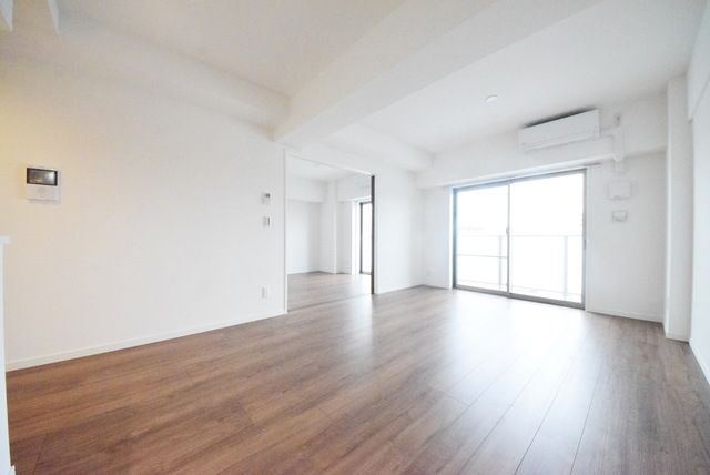 居室・リビング　★★木目調の落ち着きのあるフローリング★★