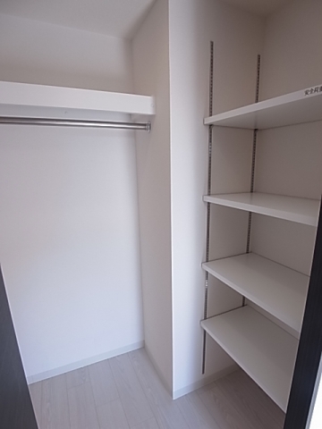 収納　ウォークインクローゼット