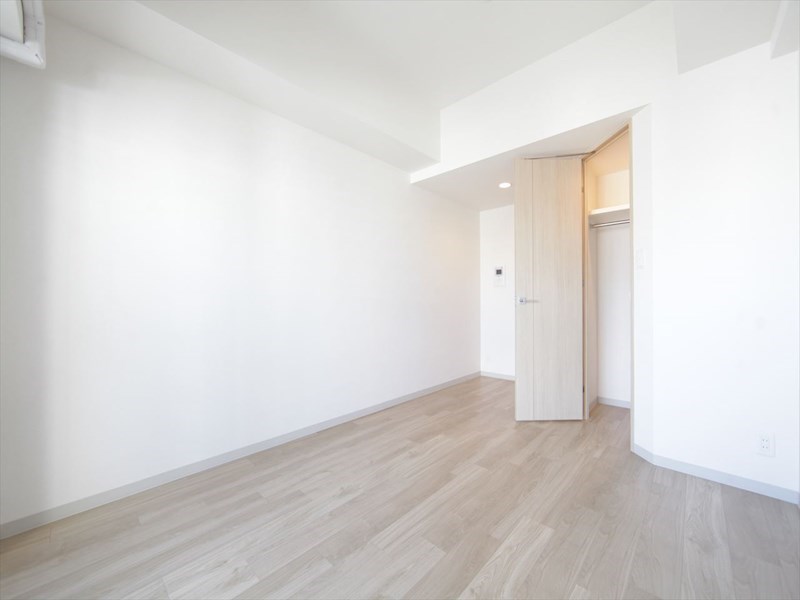 居室・リビング　洋室7.6帖　ウォークインクローゼット付（収納充実してます）