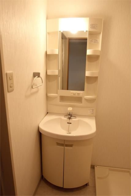 洗面設備　■独立洗面台■室内洗濯機置き場