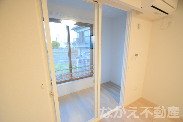 バルコニー　陽当たり良好なバルコニーです