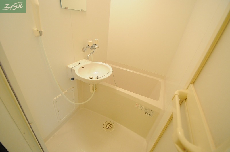 バス・シャワールーム　※写真と現状が異なる場合は現状を優先