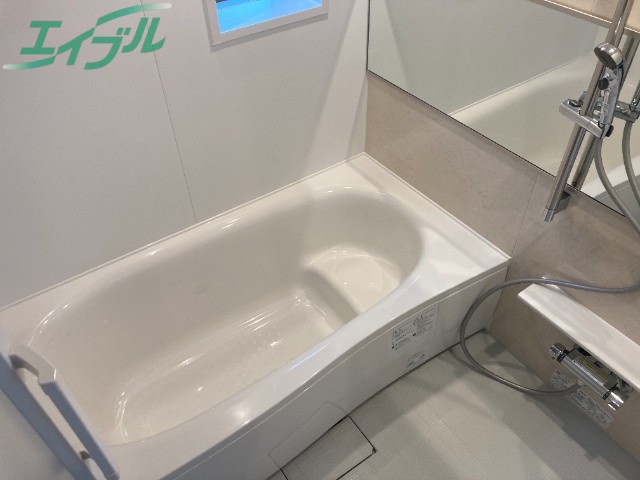 バス・シャワールーム　同型参考写真