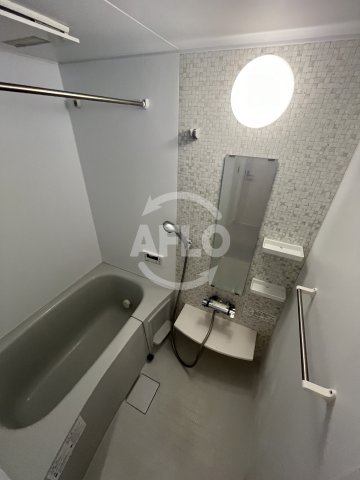 バス・シャワールーム　アバンダント今里　浴室