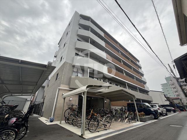 建物外観　アバンダント今里　外観